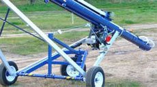 Reversible gearboxes on all Grainline petrol and PTO augers allow the flighting to be reversed for cleaning out the auger.
